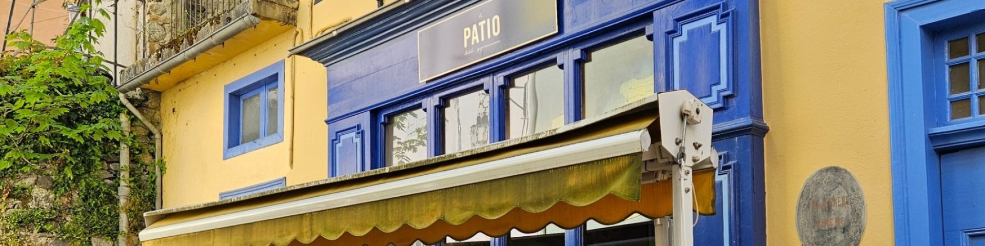 Façade le patio redimmensionnée